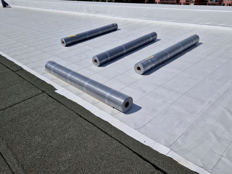 Flat Roof with Seamless Membrane